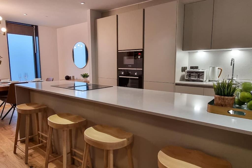 Stunning Luxury Townhouse In Centre Of Manchester Exterior photo