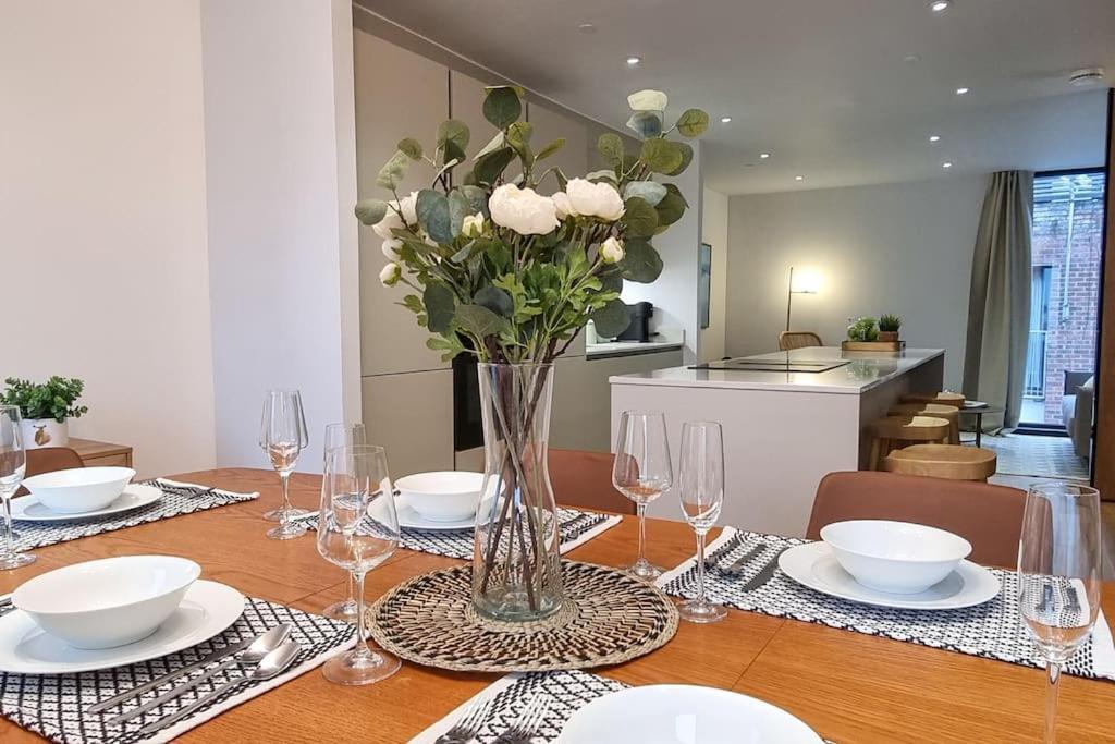 Stunning Luxury Townhouse In Centre Of Manchester Exterior photo